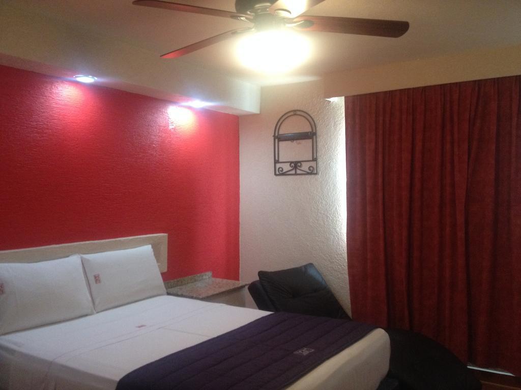 גואדלחארה Hotel La Paz חדר תמונה