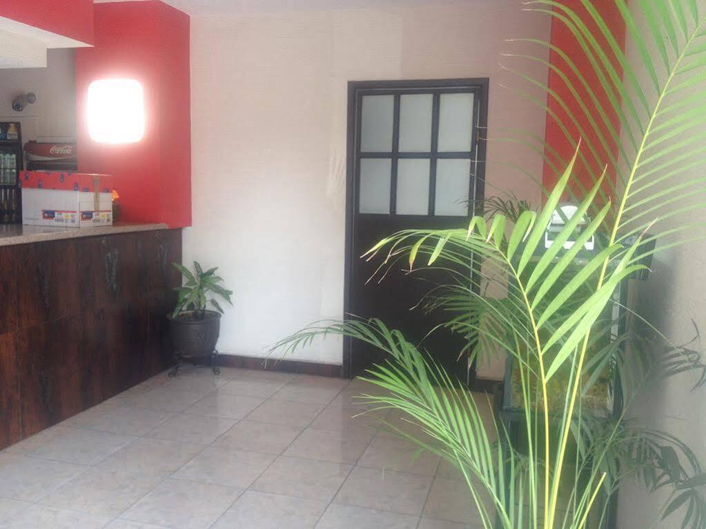 גואדלחארה Hotel La Paz מראה חיצוני תמונה